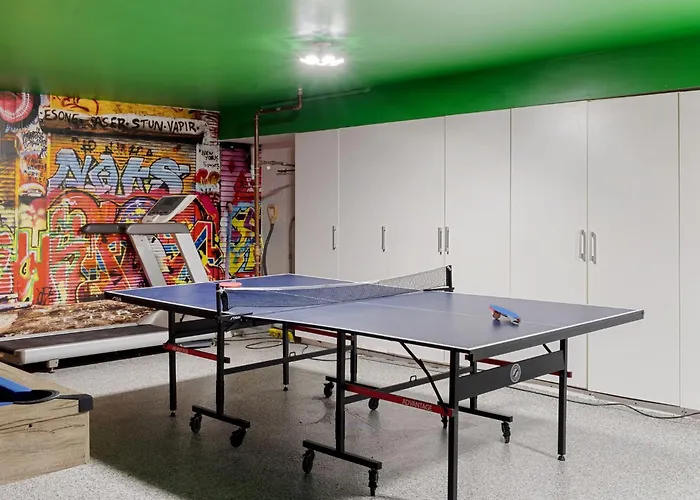 5br 5ba Architectural Estate-theatre Gym Rooftop Ferienhaus