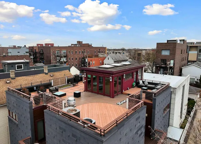 5br 5ba Architectural Estate-theatre Gym Rooftop Ferienhaus